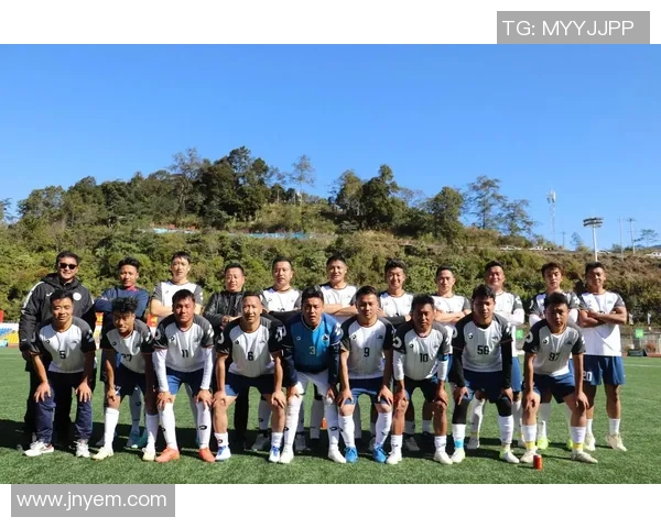 外国足球明星的成长之路：从青涩少年到世界顶级球员的蜕变与奋斗